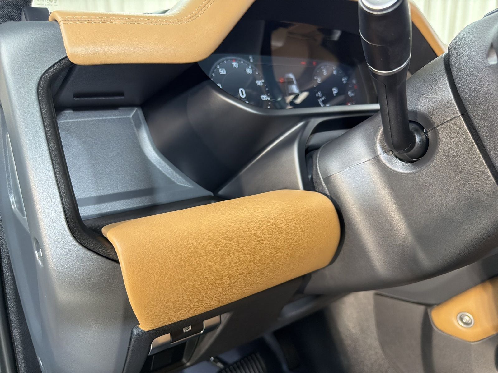 2025 Land Rover Defender 110 X-Dynamic SE