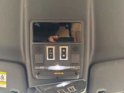 2025 Land Rover Defender 110 X-Dynamic SE
