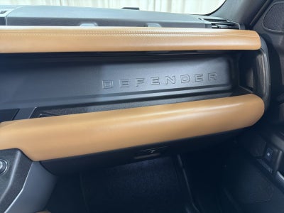 2025 Land Rover Defender 110 X-Dynamic SE
