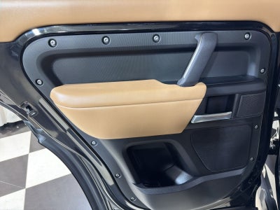 2025 Land Rover Defender 110 X-Dynamic SE