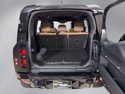 2025 Land Rover Defender 110 X-Dynamic SE