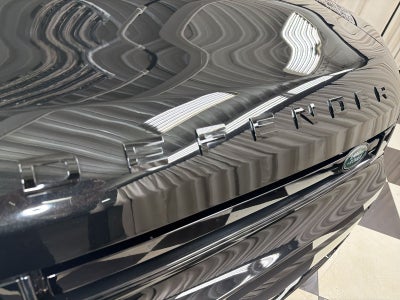 2025 Land Rover Defender 110 X-Dynamic SE