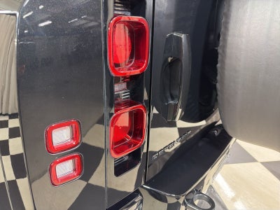 2025 Land Rover Defender 110 X-Dynamic SE