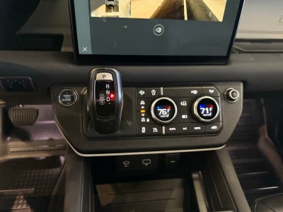 2023 Land Rover Defender 130 SE