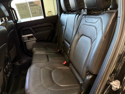 2023 Land Rover Defender 130 SE