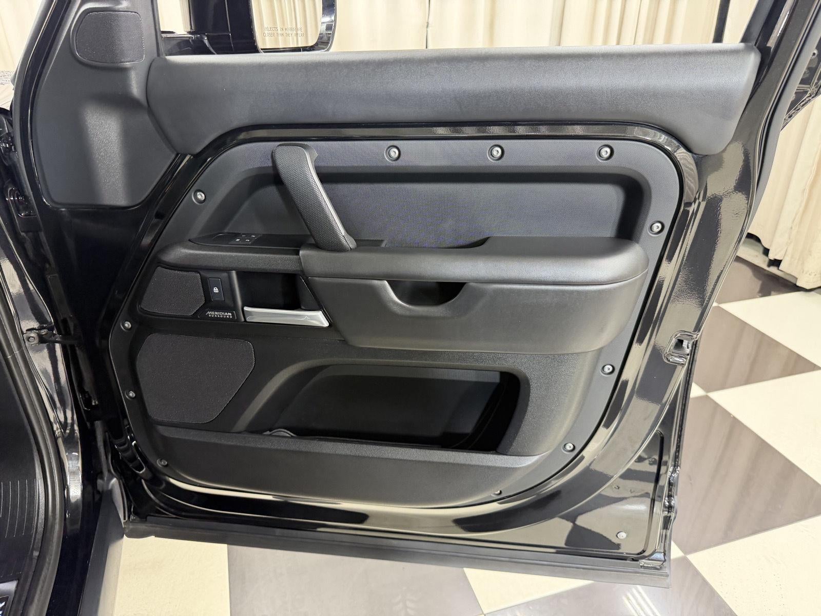 2025 Land Rover Defender X