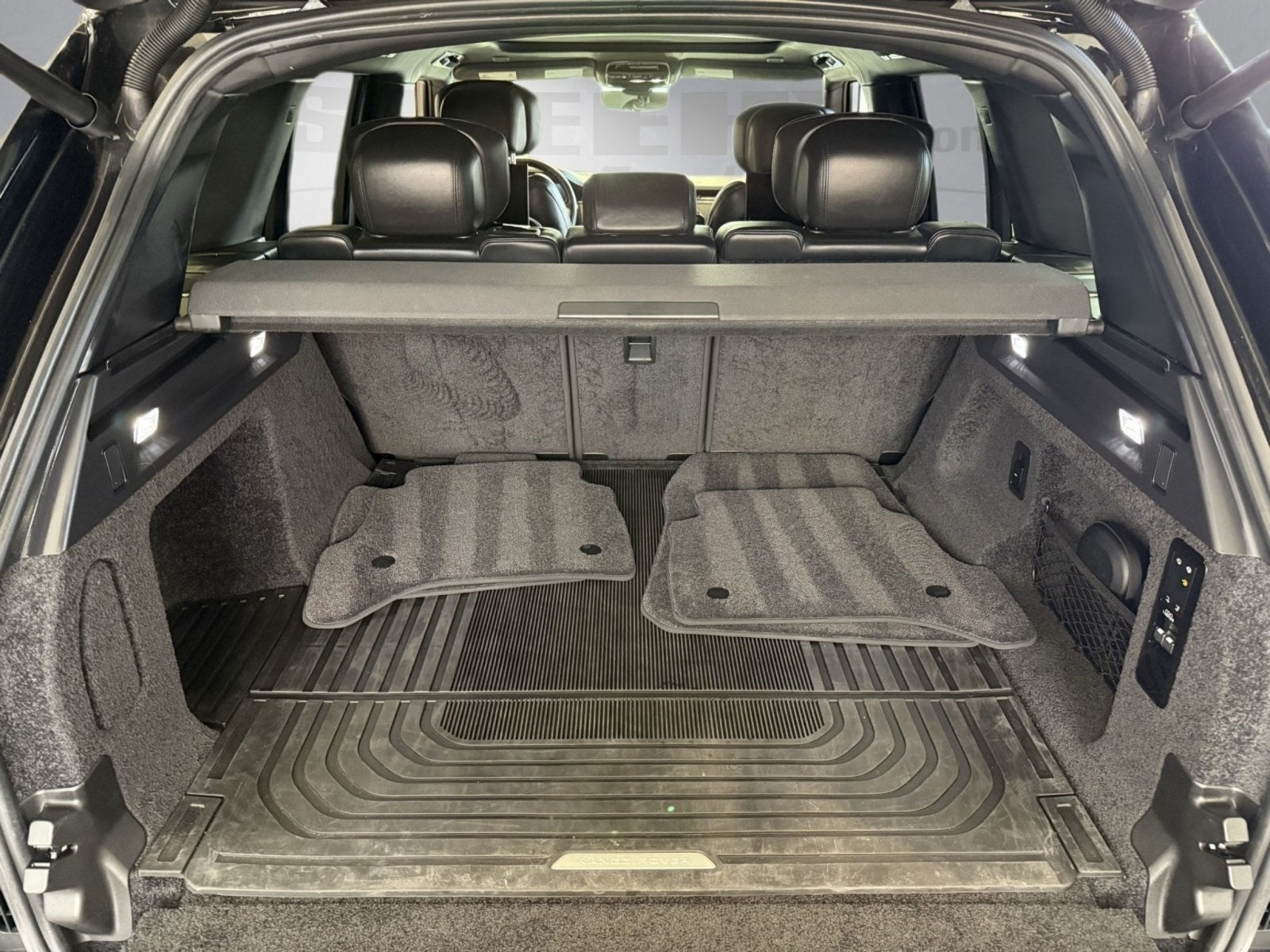 2025 Land Rover Range Rover Plug-In Hybrid Autobiography