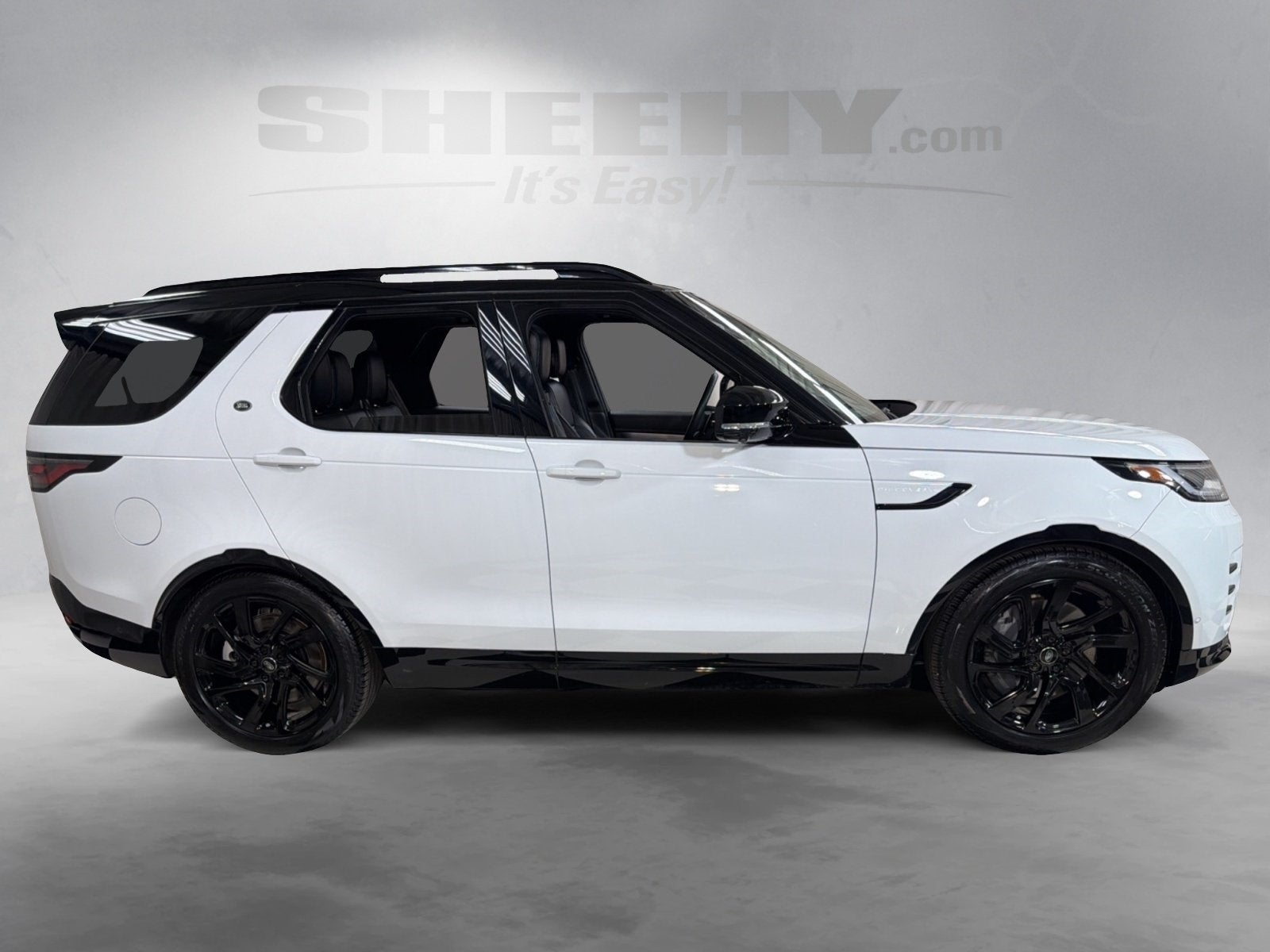 2024 Land Rover Discovery Dynamic SE