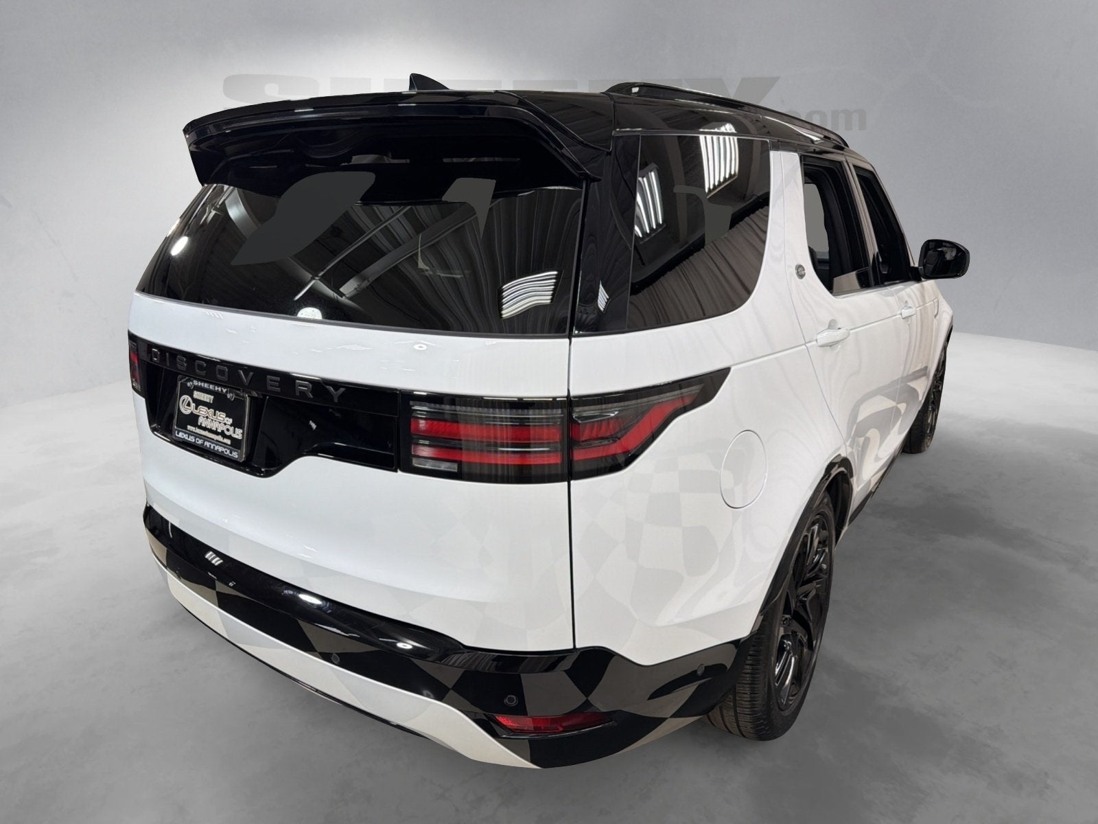 2024 Land Rover Discovery Dynamic SE