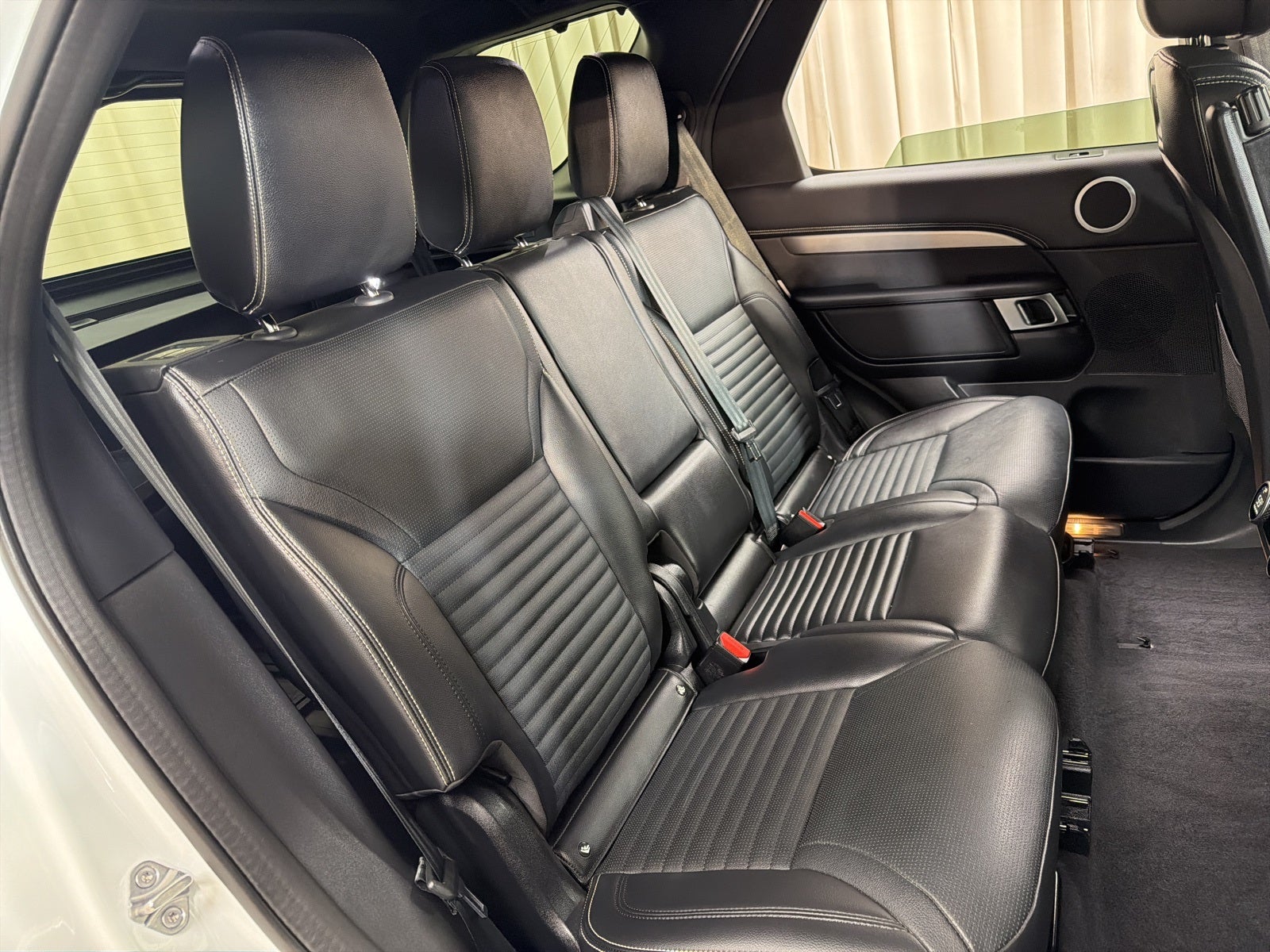 2024 Land Rover Discovery Dynamic SE