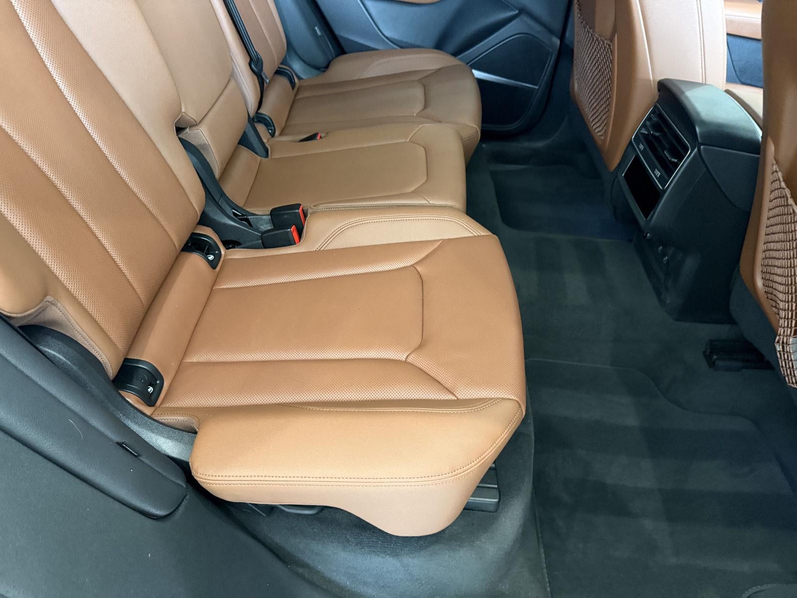2023 Audi Q8 Premium Plus