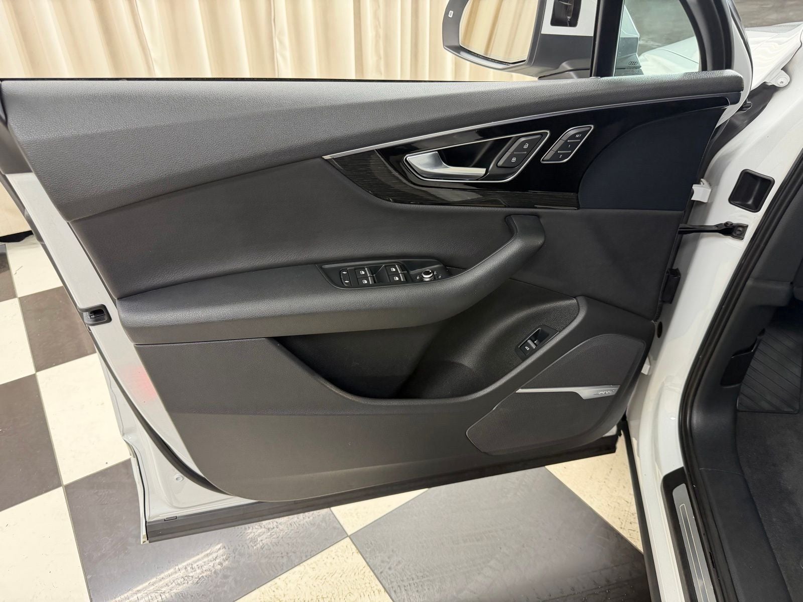 2017 Audi Q7 3.0T Prestige quattro
