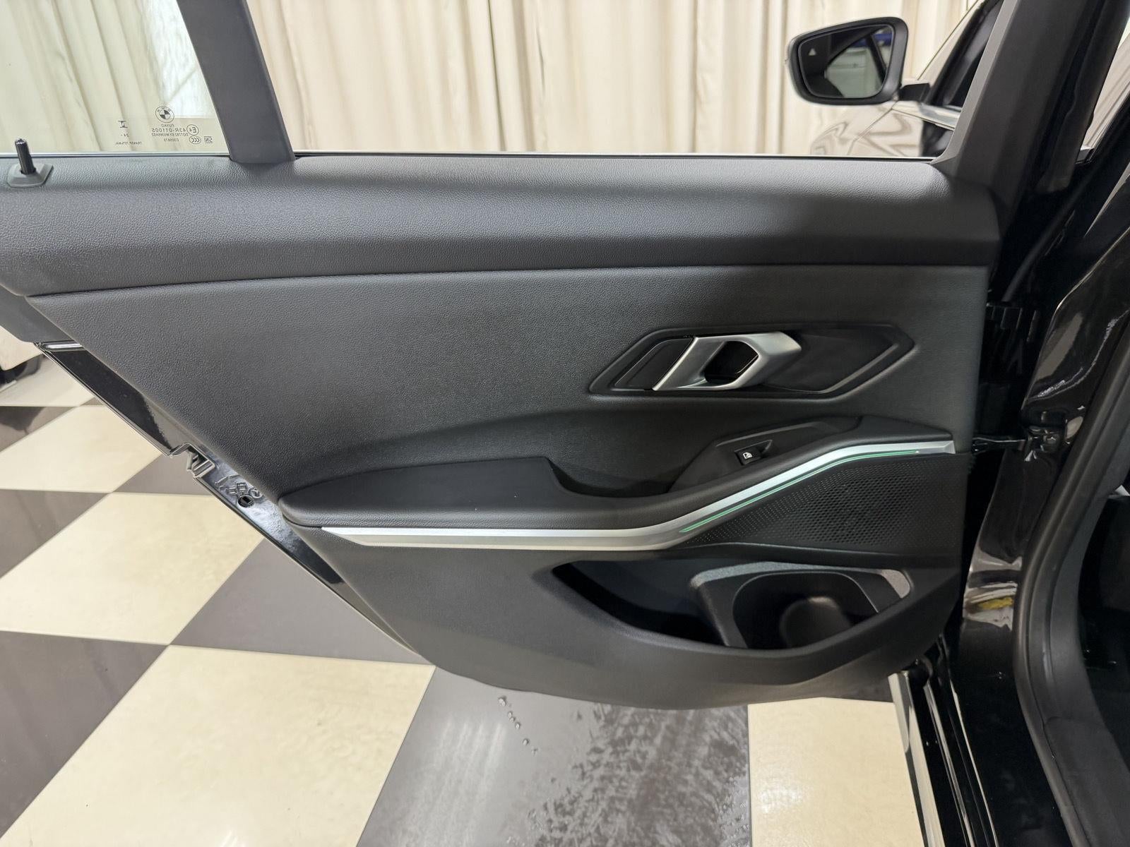 2025 BMW 3 Series 330i xDrive