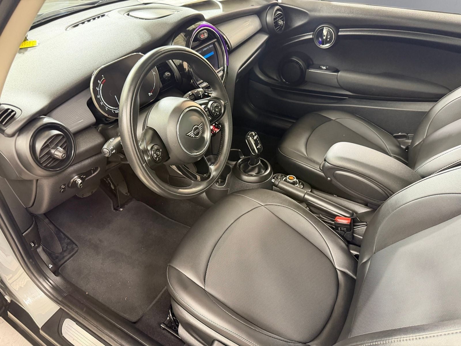 2021 MINI Cooper Signature