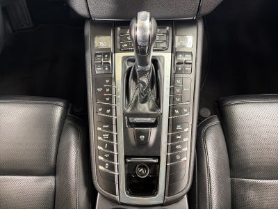 2018 Porsche Macan Base