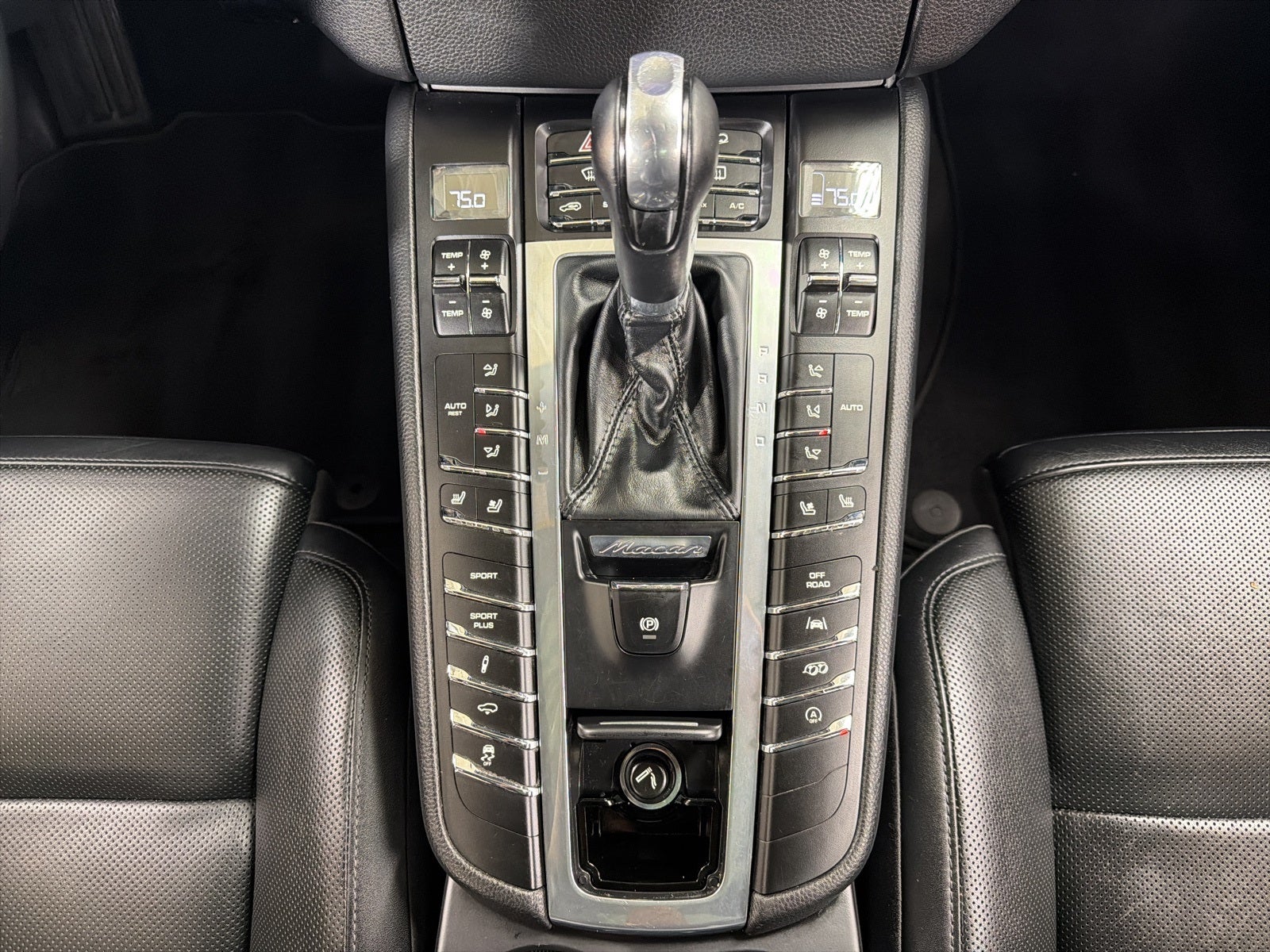 2018 Porsche Macan Base