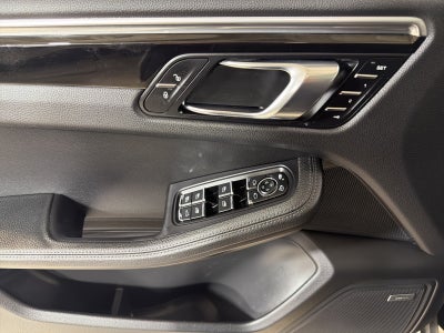 2018 Porsche Macan Base