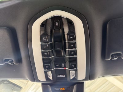 2018 Porsche Macan Base