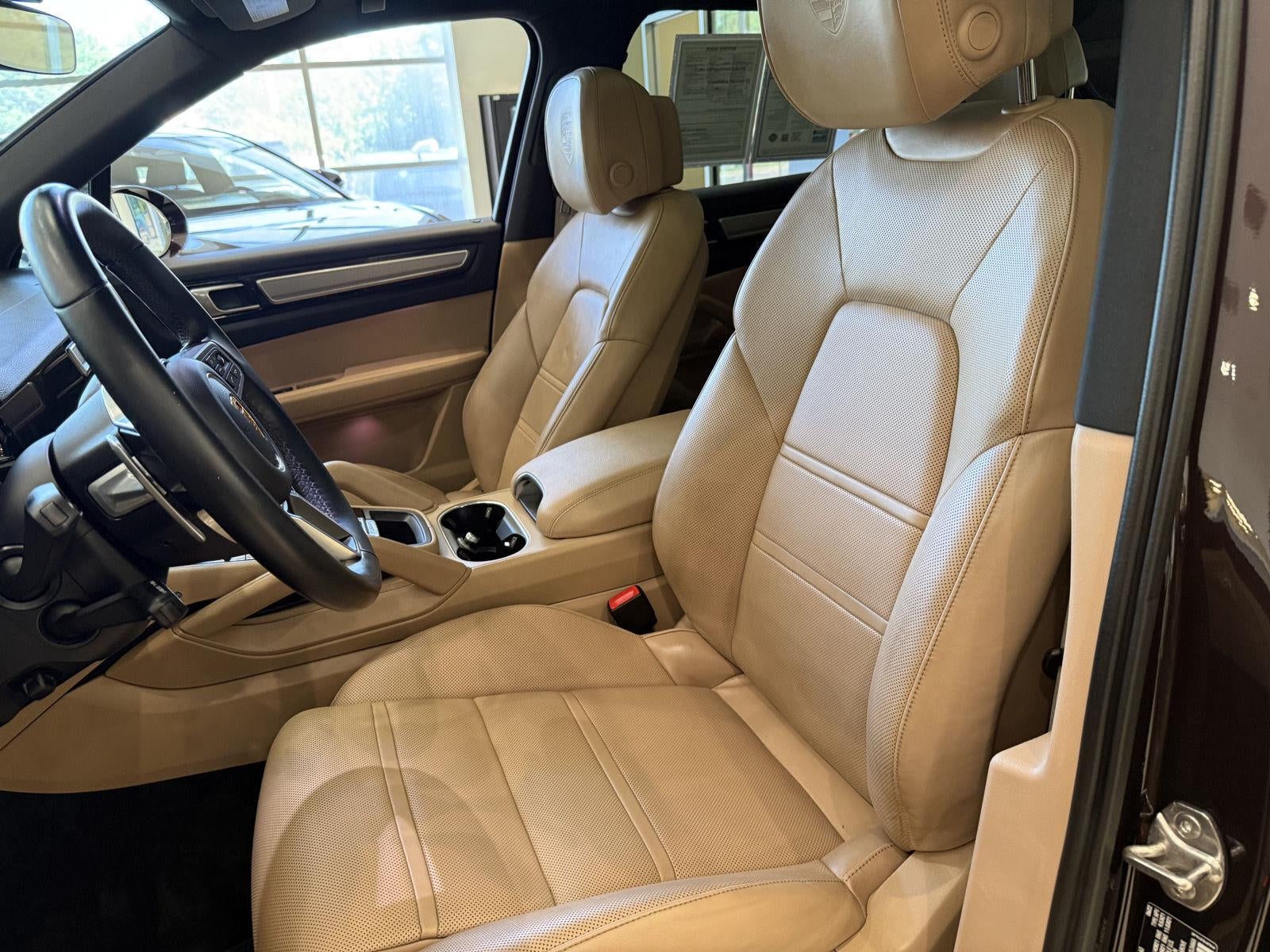 2023 Porsche Cayenne Platinum Edition