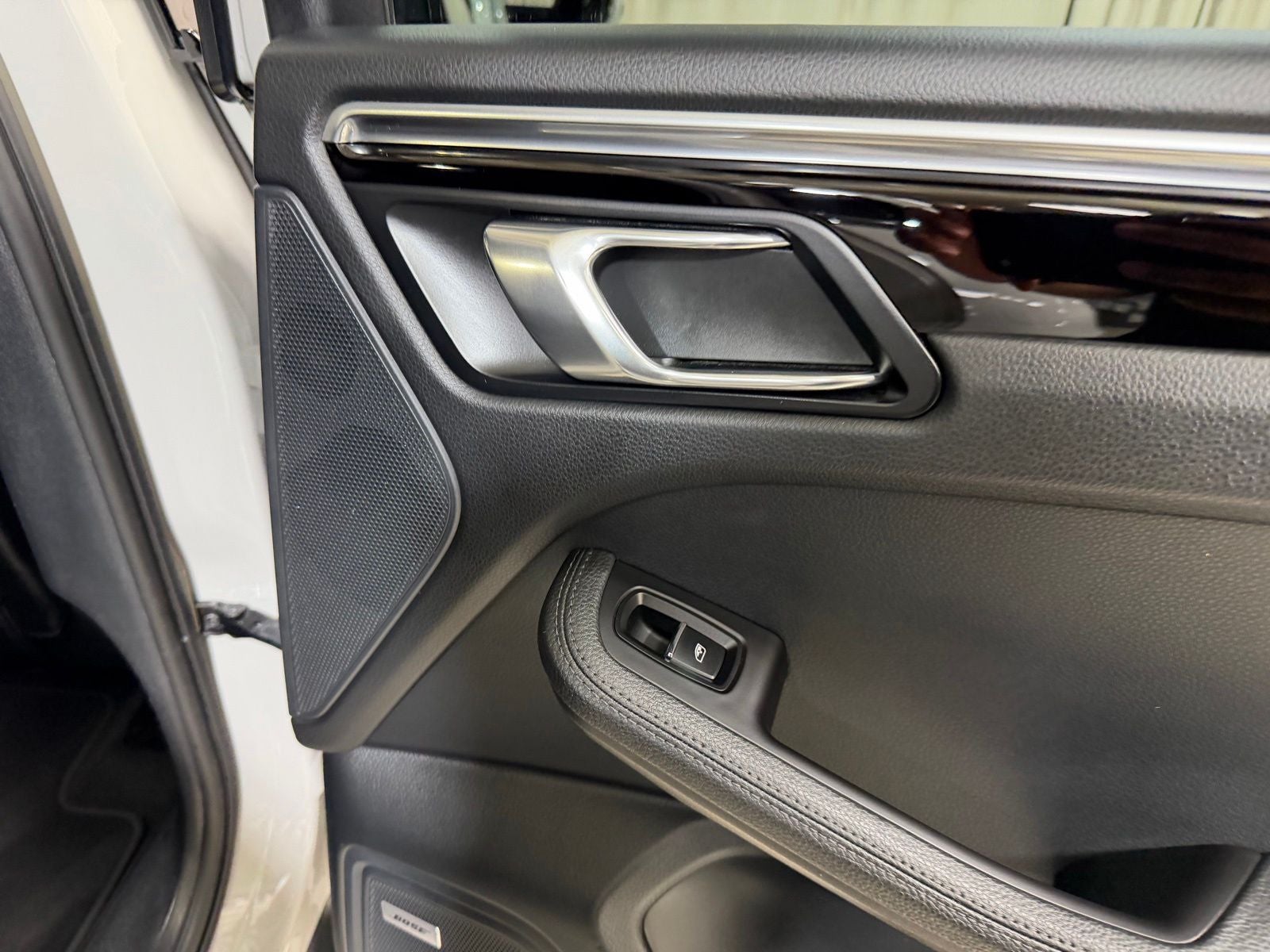 2021 Porsche Macan S