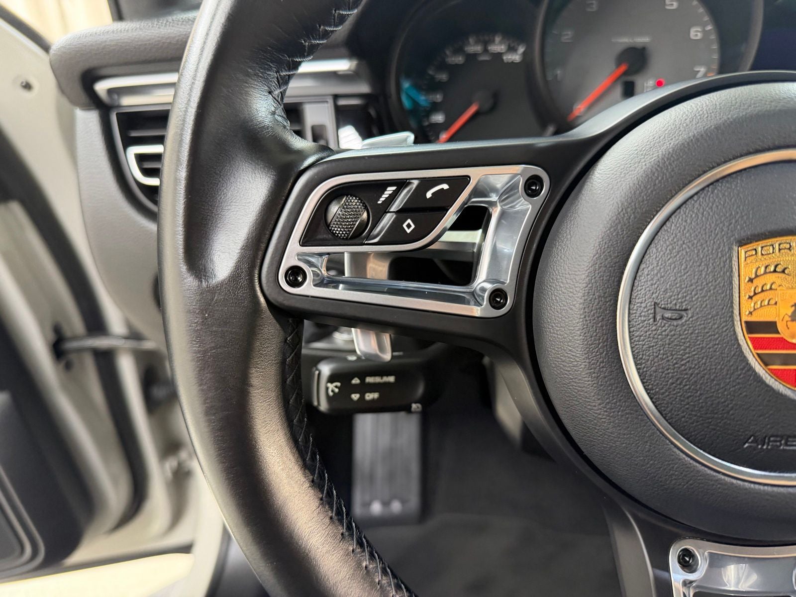 2021 Porsche Macan S