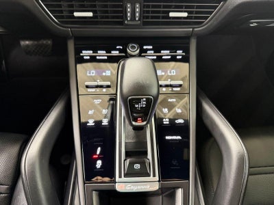 2022 Porsche Cayenne E-Hybrid