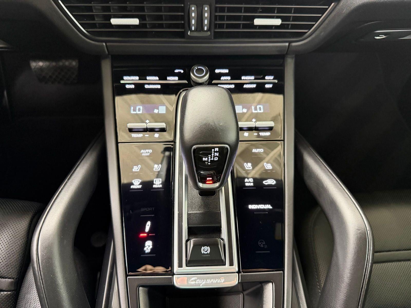 2022 Porsche Cayenne E-Hybrid