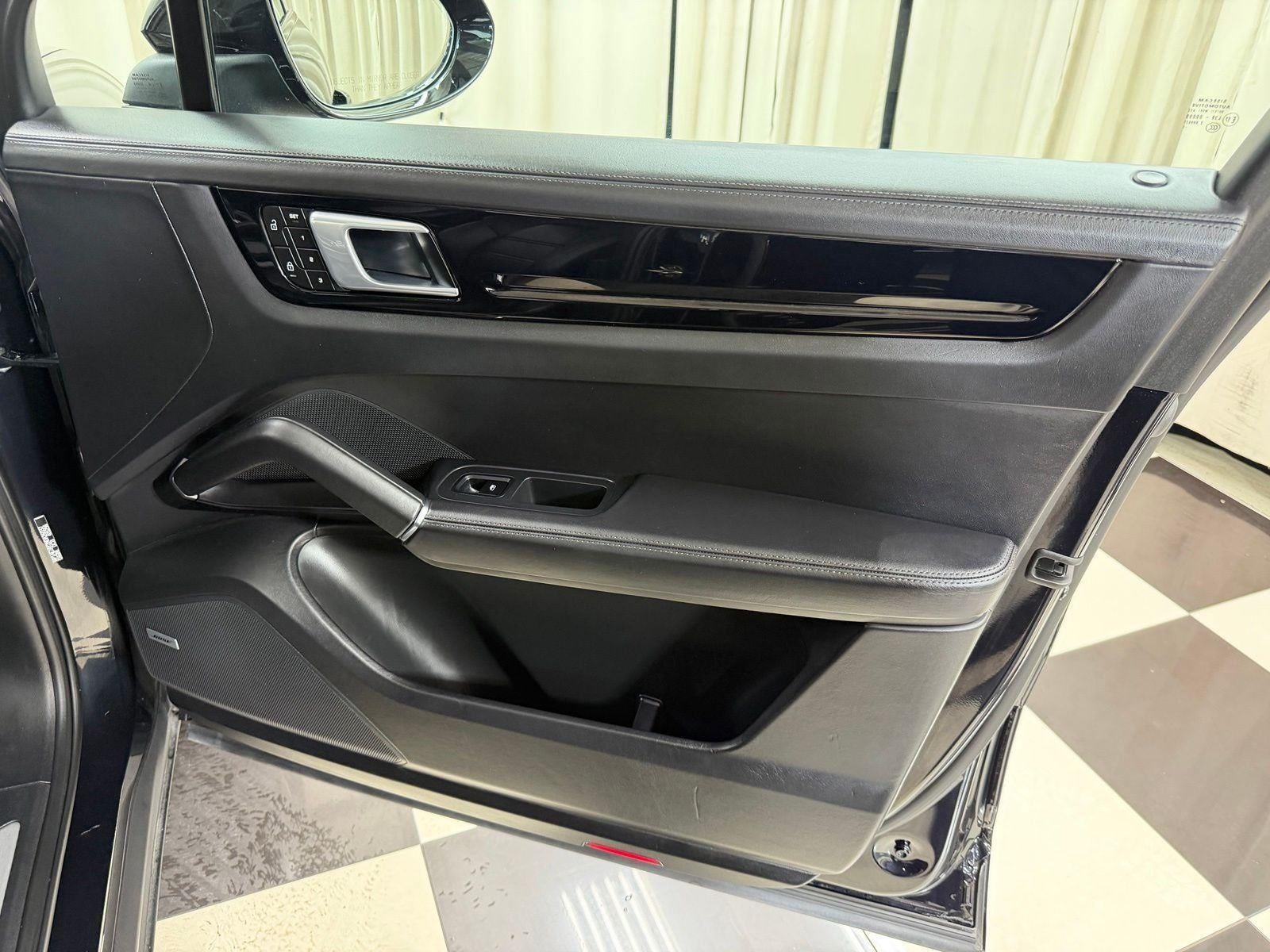 2022 Porsche Cayenne E-Hybrid