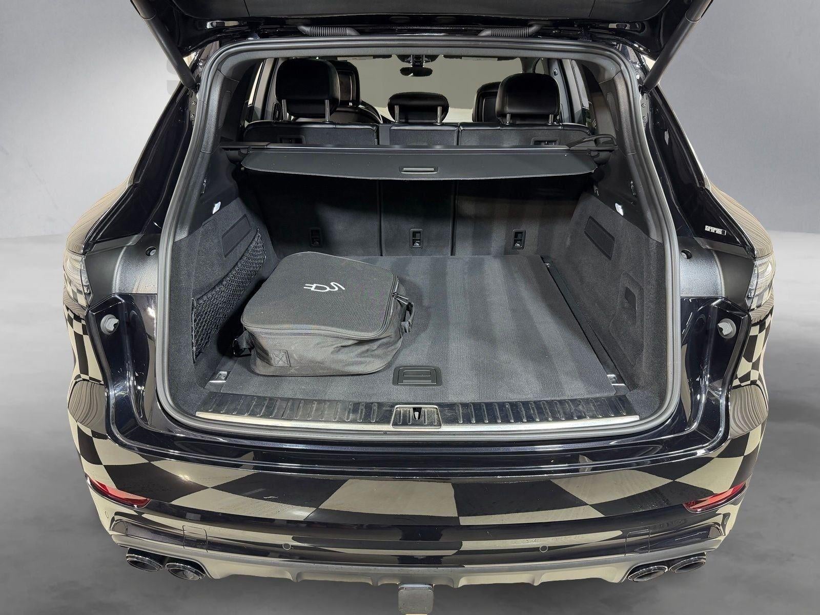 2022 Porsche Cayenne E-Hybrid