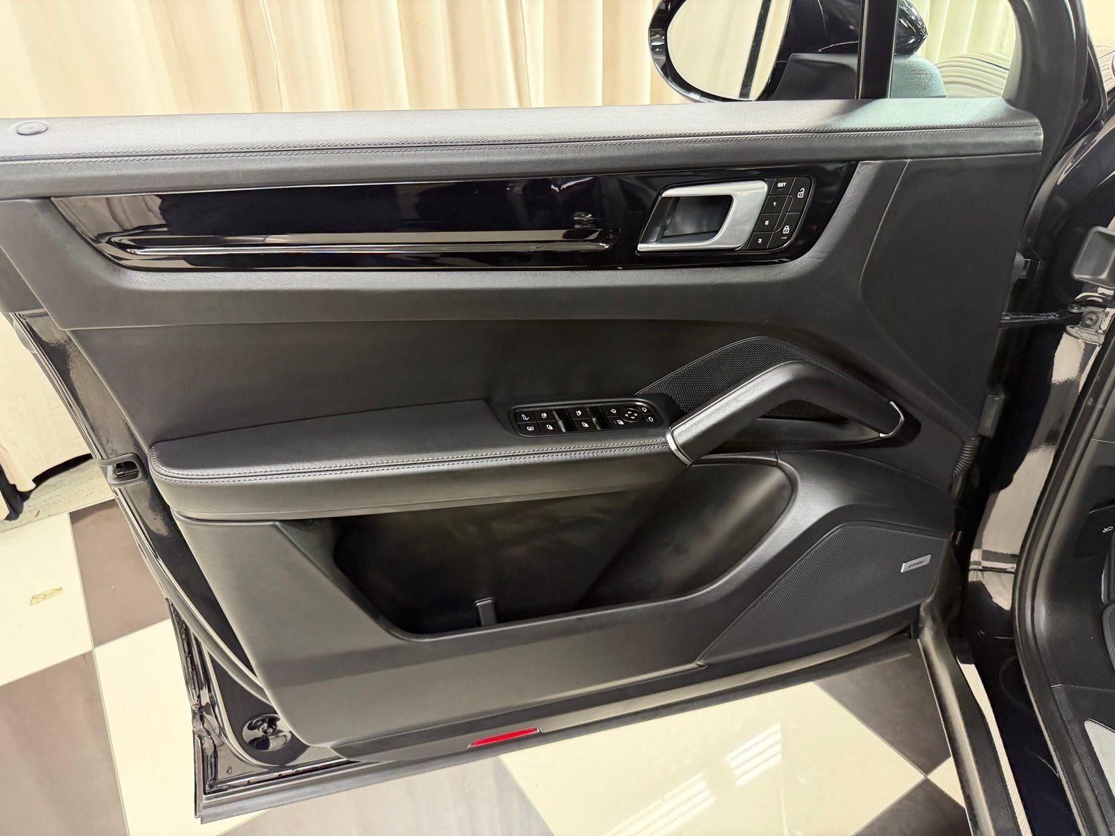 2022 Porsche Cayenne E-Hybrid