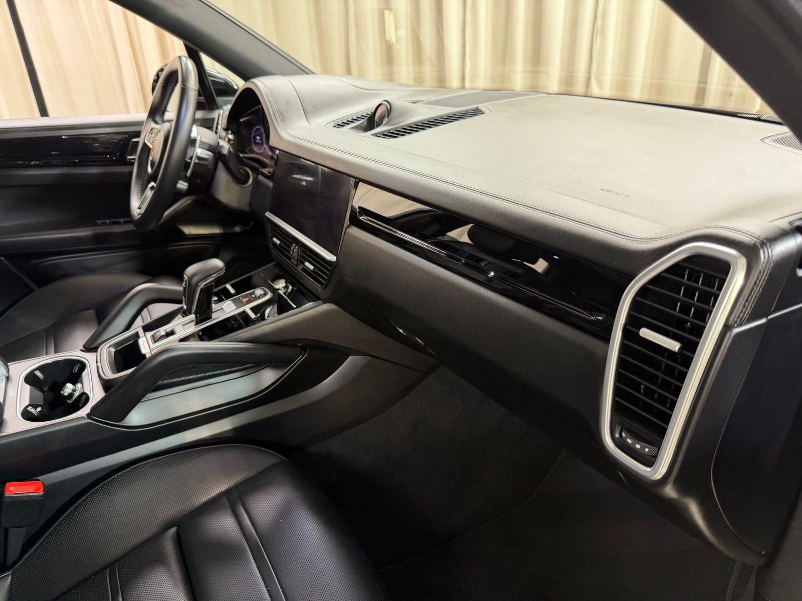 2022 Porsche Cayenne E-Hybrid
