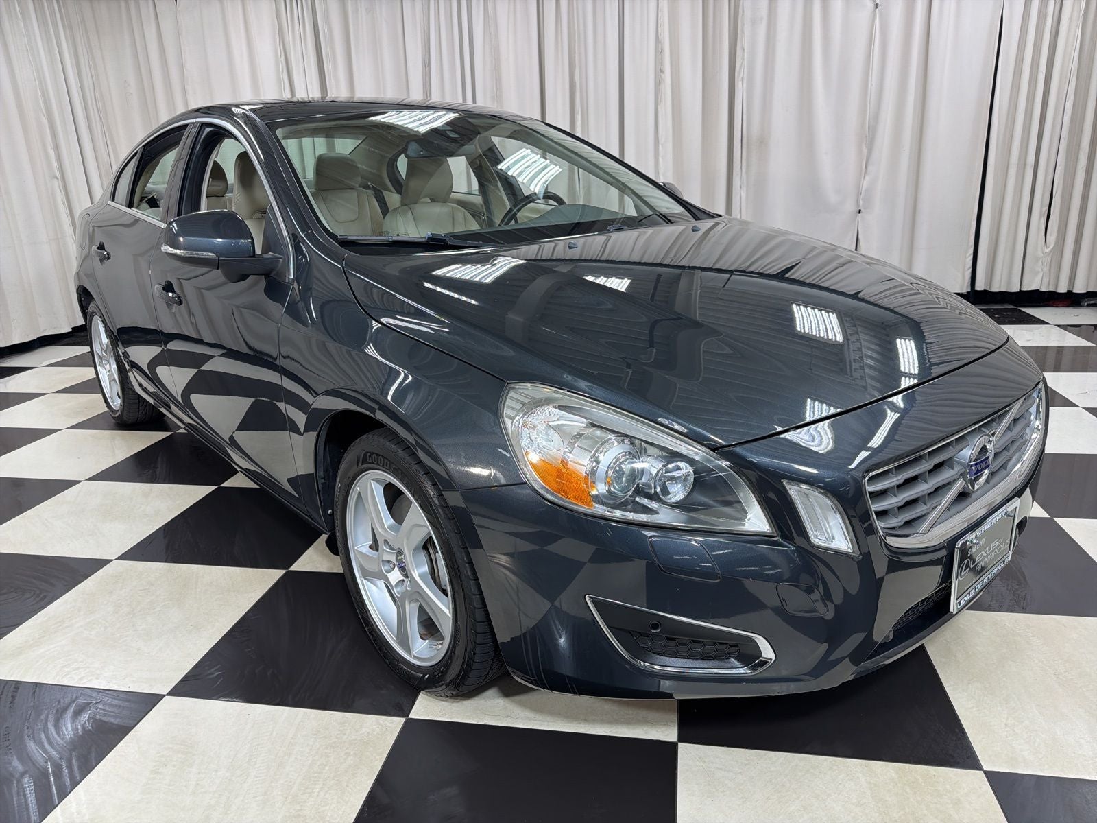 2013 Volvo S60 T5 Premier Plus
