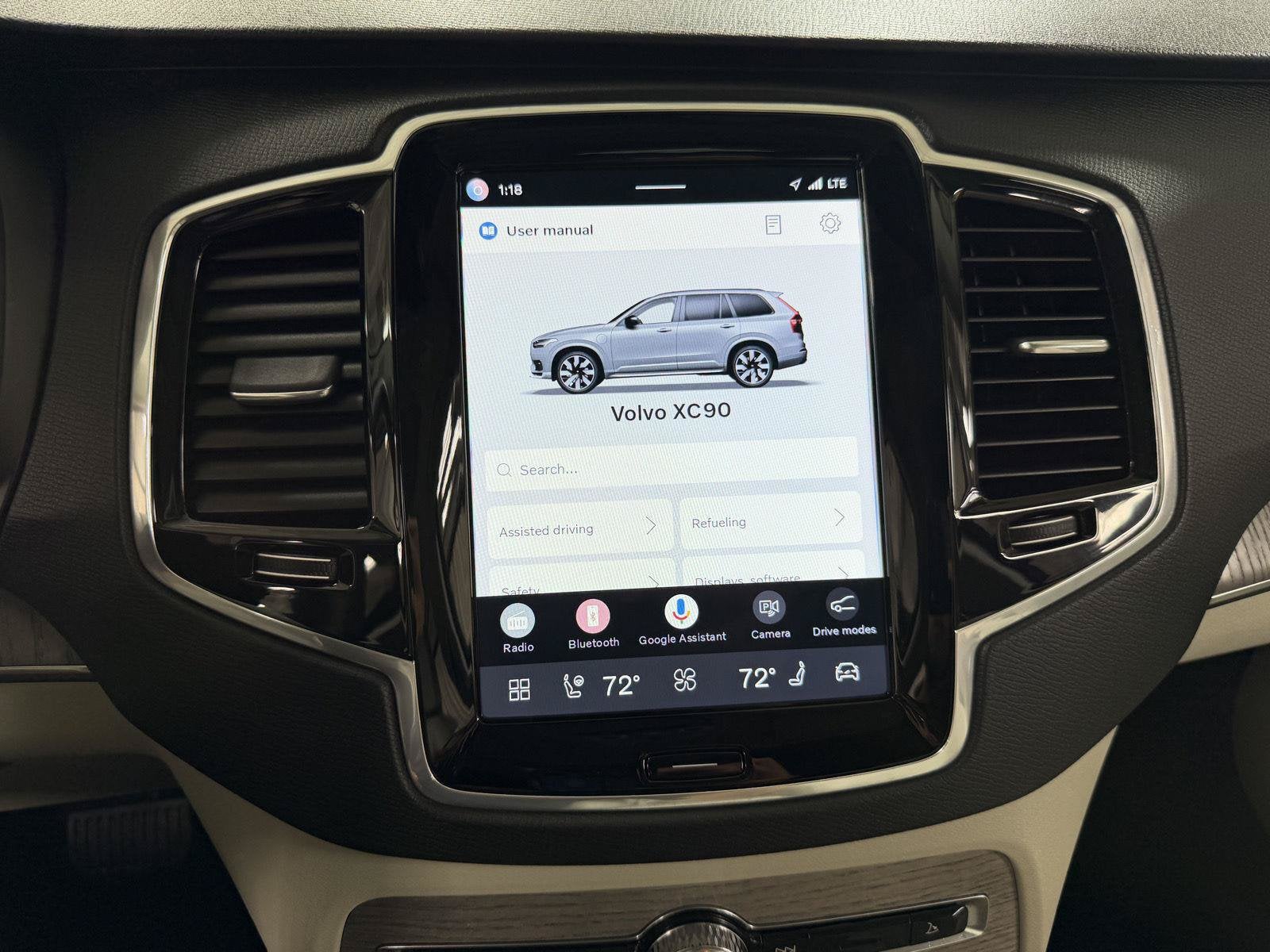 2024 Volvo XC90 B6 Plus Bright Theme