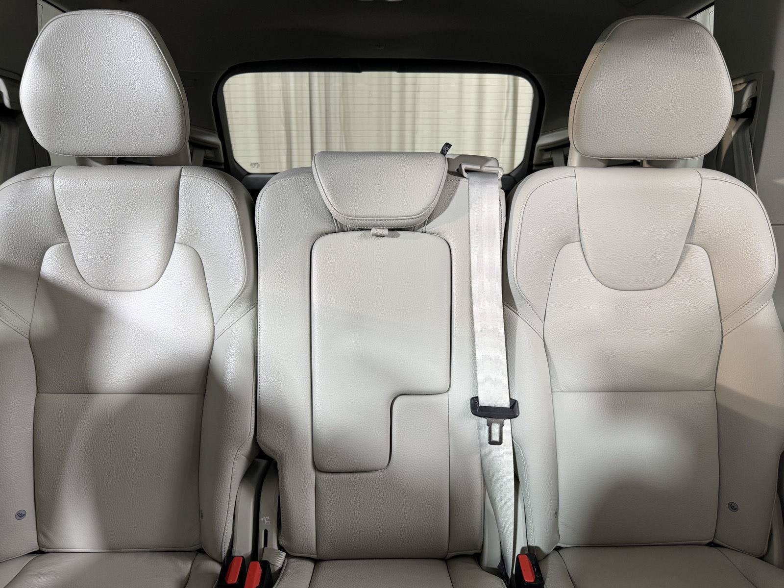 2024 Volvo XC90 B6 Plus Bright Theme