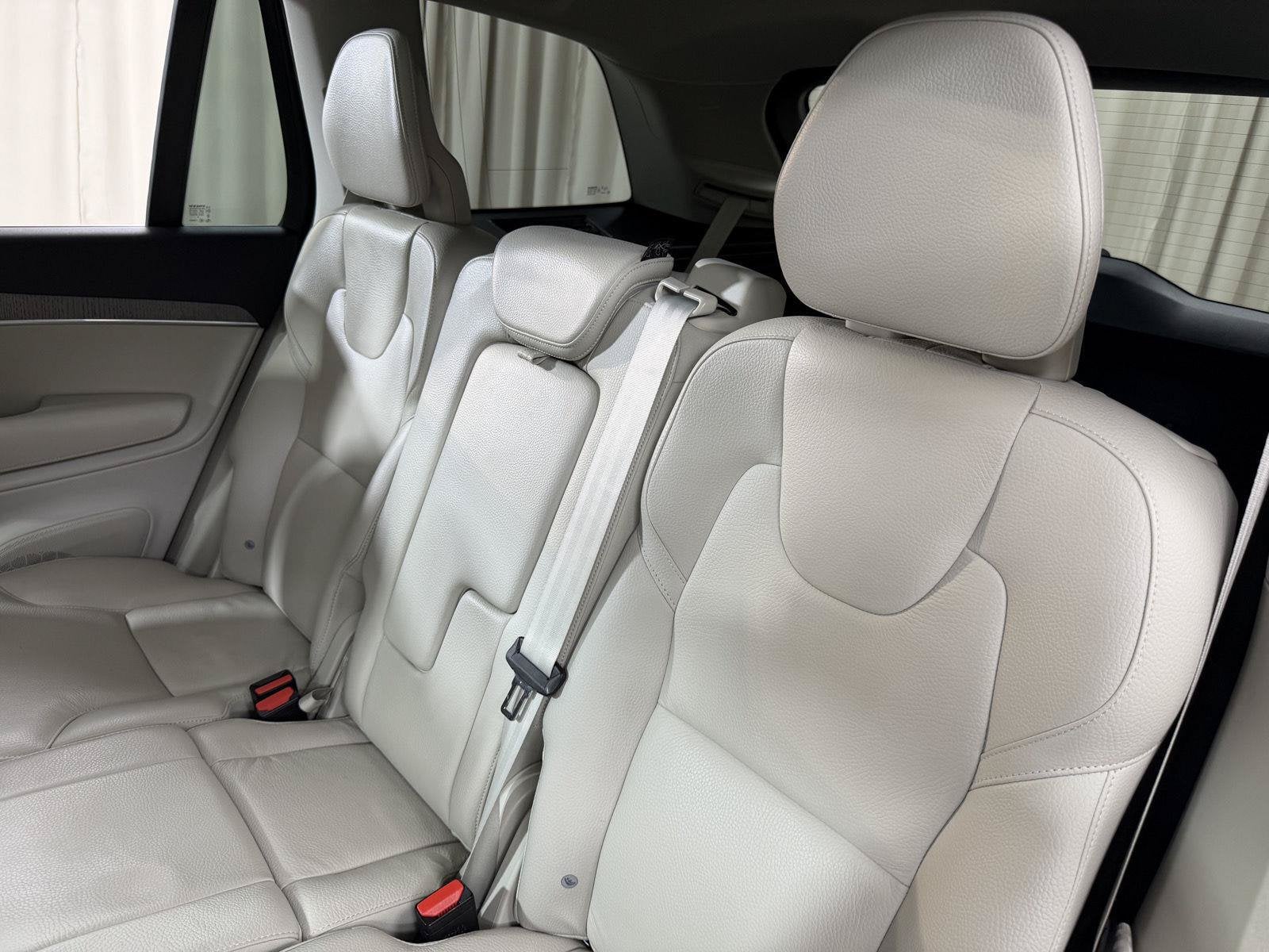 2024 Volvo XC90 B6 Plus Bright Theme
