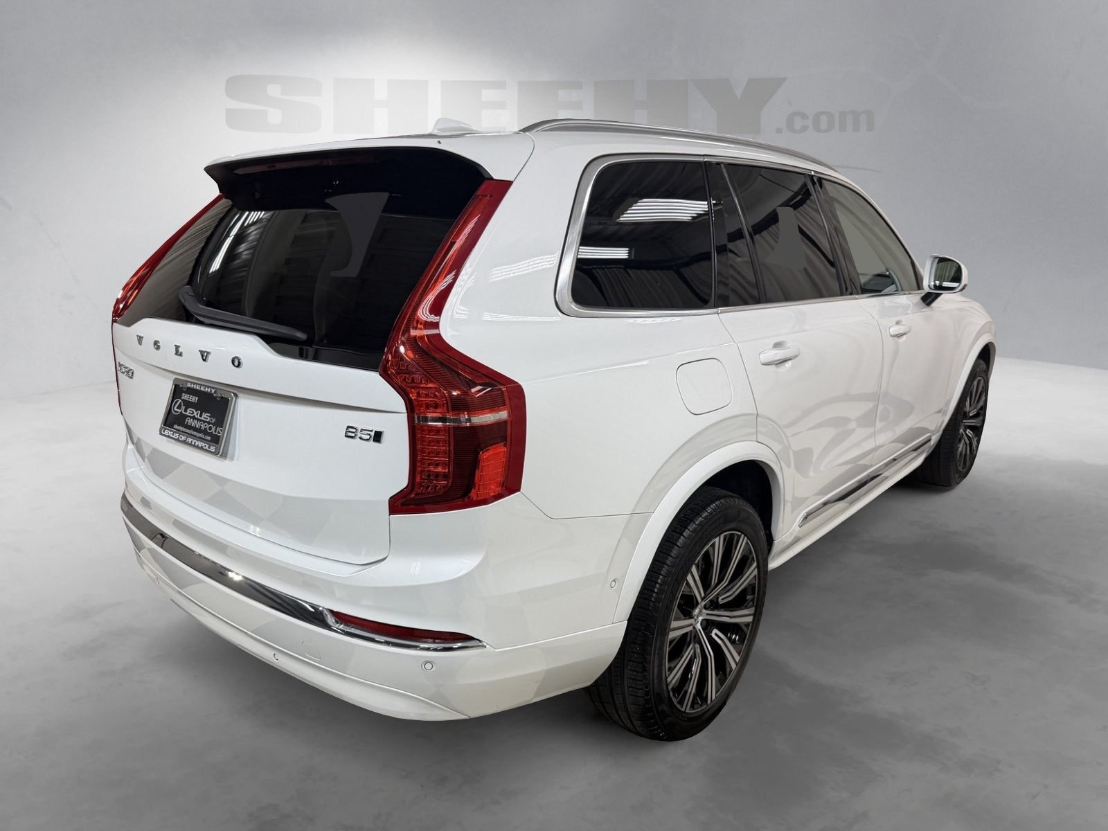 2024 Volvo XC90 B5 Plus