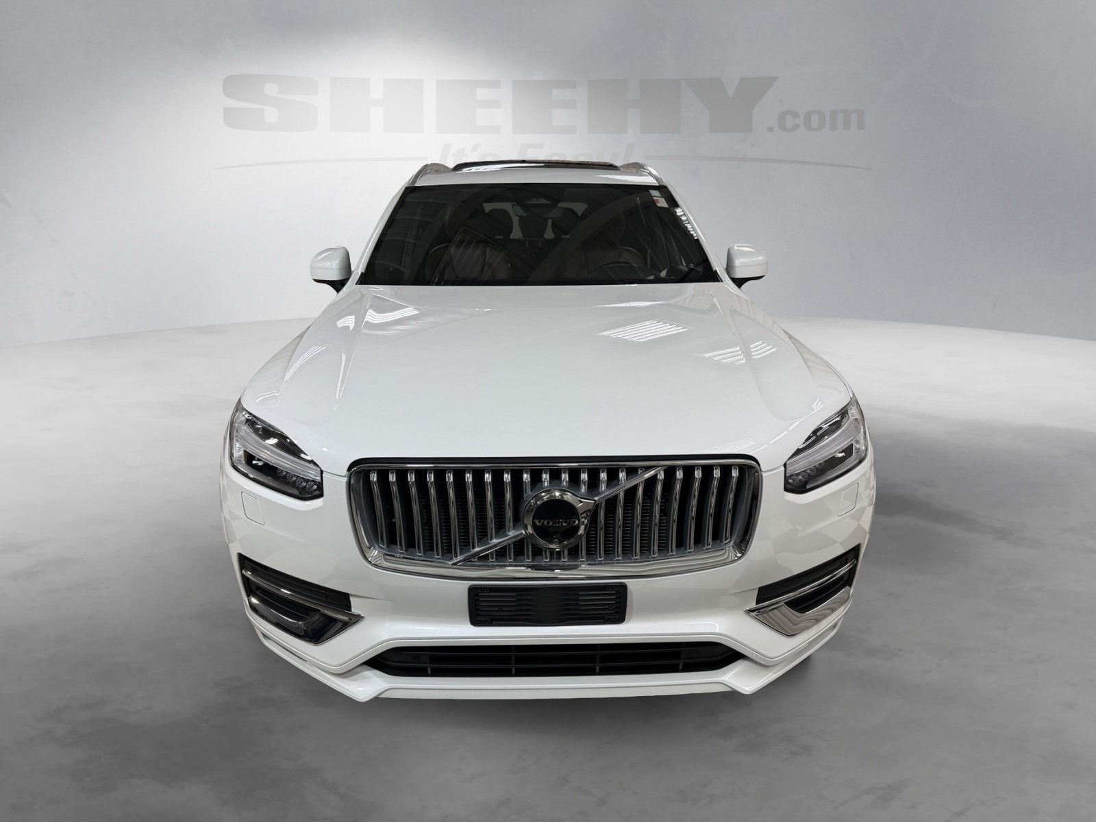 2024 Volvo XC90 B5 Plus