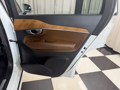 2024 Volvo XC90 B5 Plus