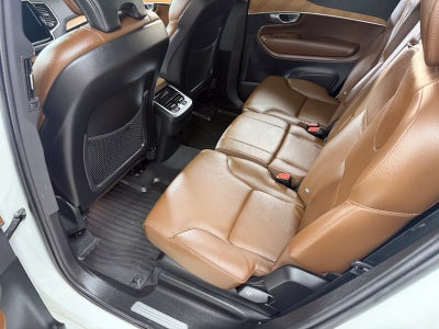 2024 Volvo XC90 B5 Plus