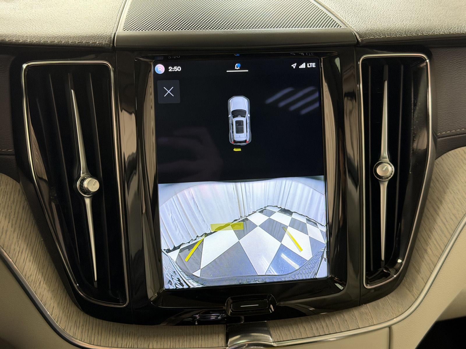 2023 Volvo Xc60 Ultimate Bright Theme