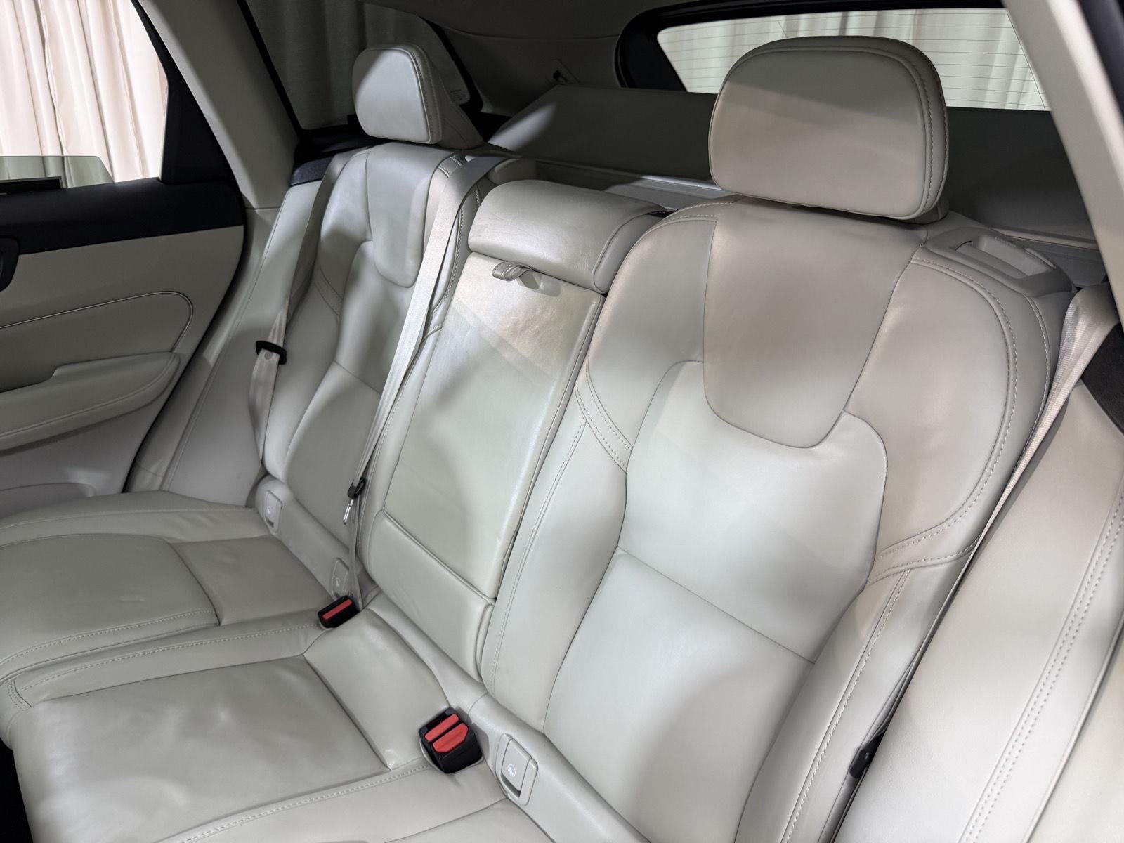 2023 Volvo Xc60 Ultimate Bright Theme