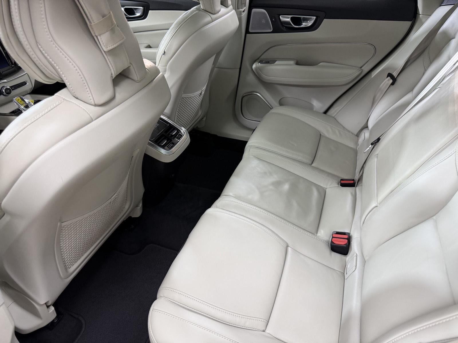 2023 Volvo Xc60 Ultimate Bright Theme