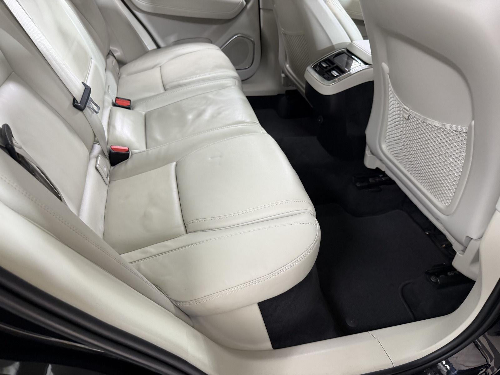 2023 Volvo Xc60 Ultimate Bright Theme