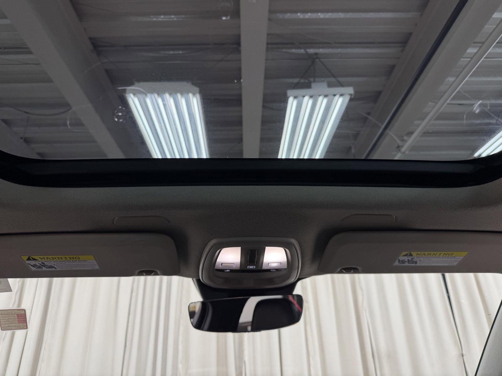 2023 Volvo XC40 B5 Plus Bright Theme