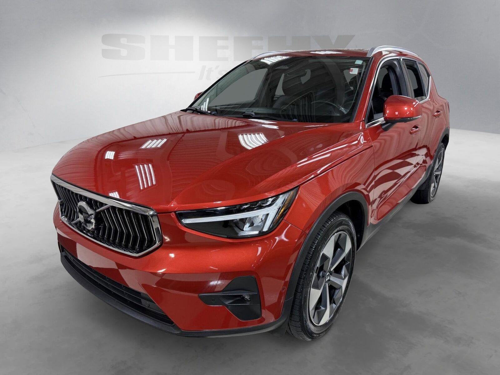 2023 Volvo XC40 B5 Plus Bright Theme