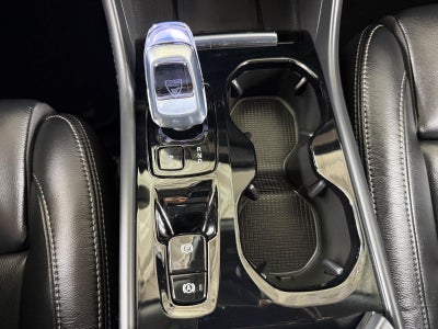 2023 Volvo XC40 B5 Plus Bright Theme