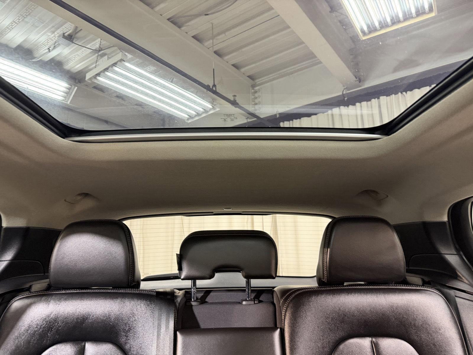 2023 Volvo XC40 B5 Plus Bright Theme