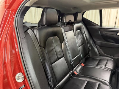 2023 Volvo XC40 B5 Plus Bright Theme