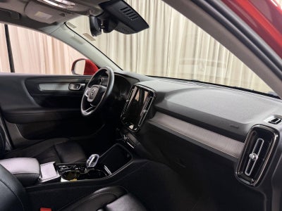 2023 Volvo XC40 B5 Plus Bright Theme