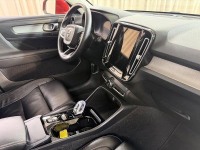 2023 Volvo XC40 B5 Plus Bright Theme